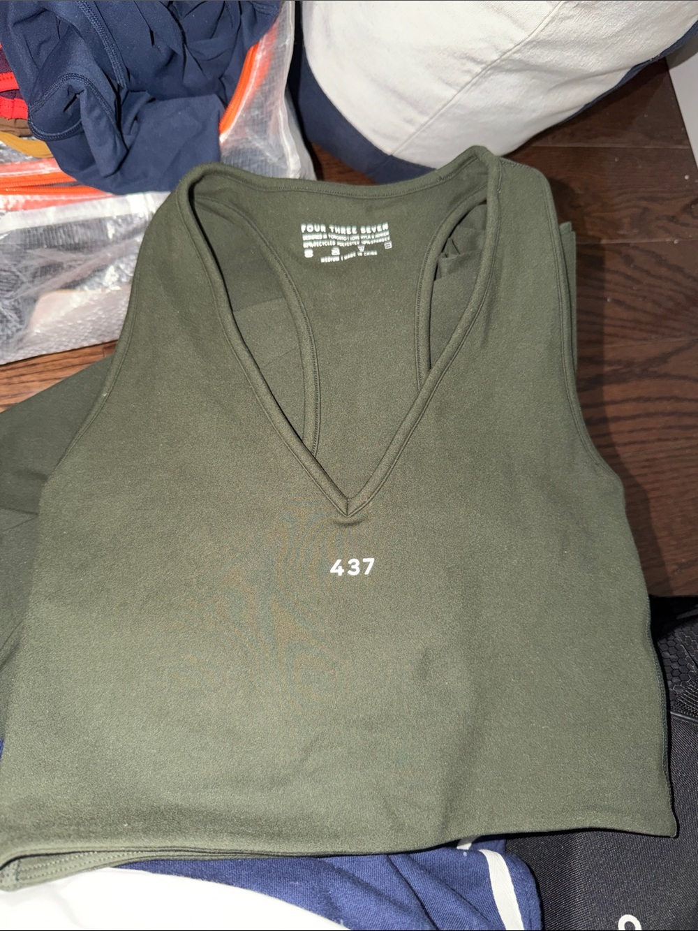 437 Set top and bottom